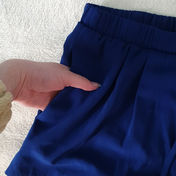 *SOLD* FOREVER 21 royal blue shorts - Picture 3 of 4